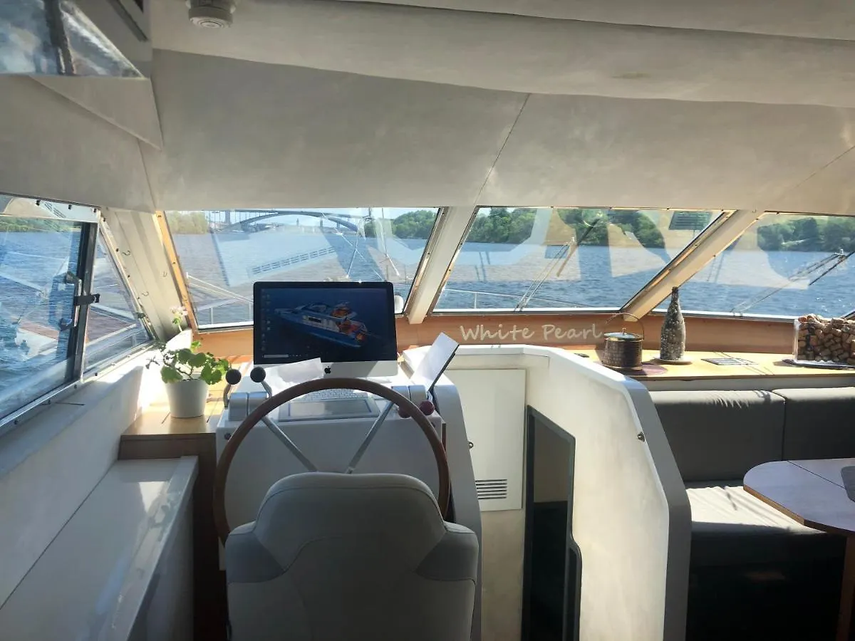 Hotel Luxurious Yacht Stockholm 0*,  Švédsko