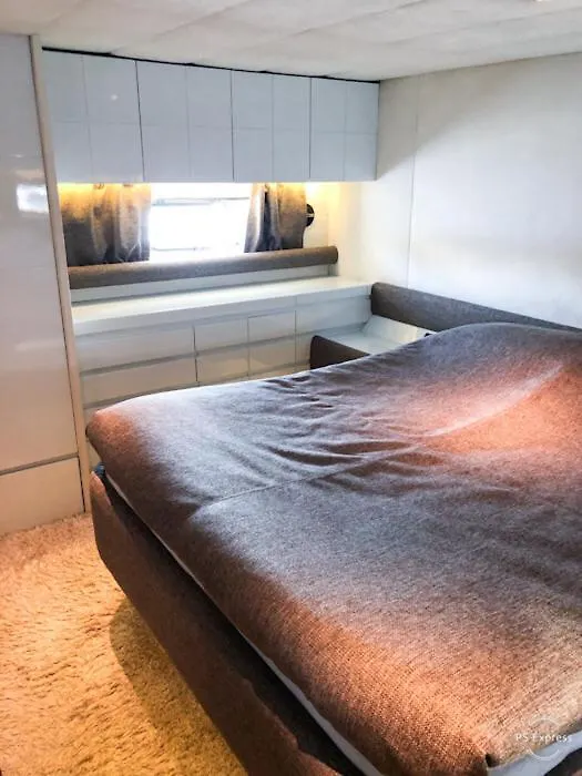 Botel Luxurious Yacht Hotel Stockholm